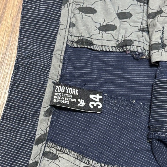 🔥🔥🔥Zoo York Blue Flat Front Shorts Size: 34🔥🔥🔥 - Picture 2 of 10